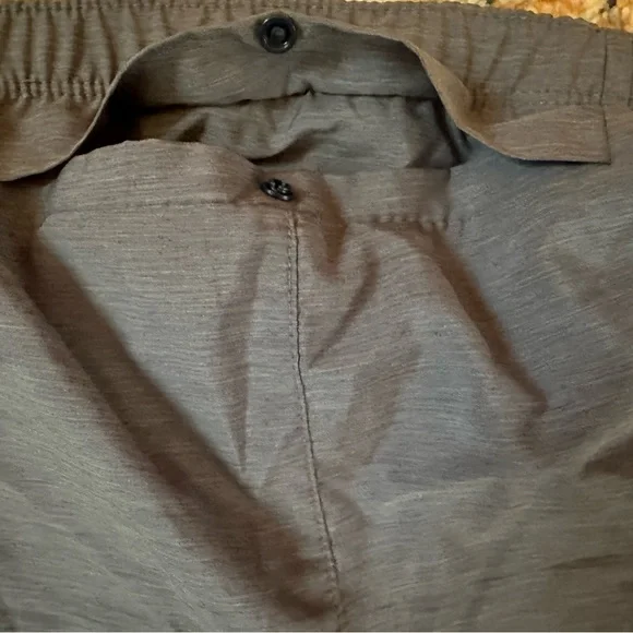 Nike Men's Gray and Black Shorts. Size XL. Like New! - Picture 5 of 16